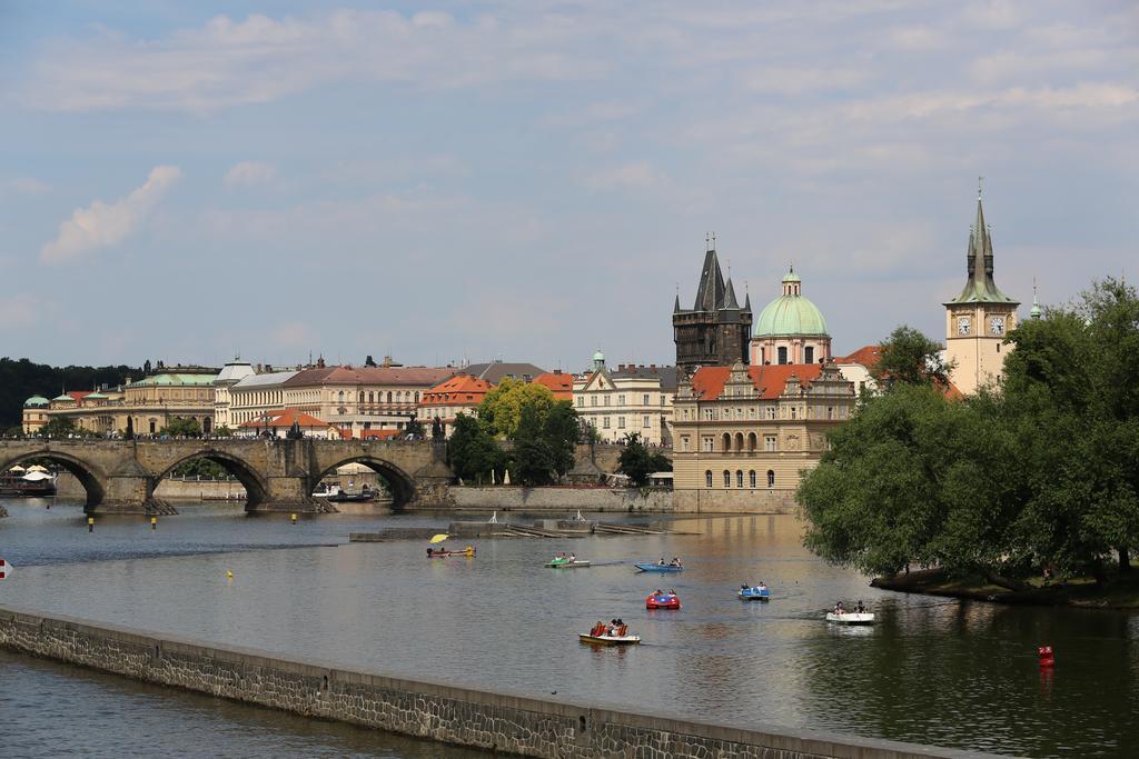 Hotel Mira Inn Prague Exterior photo