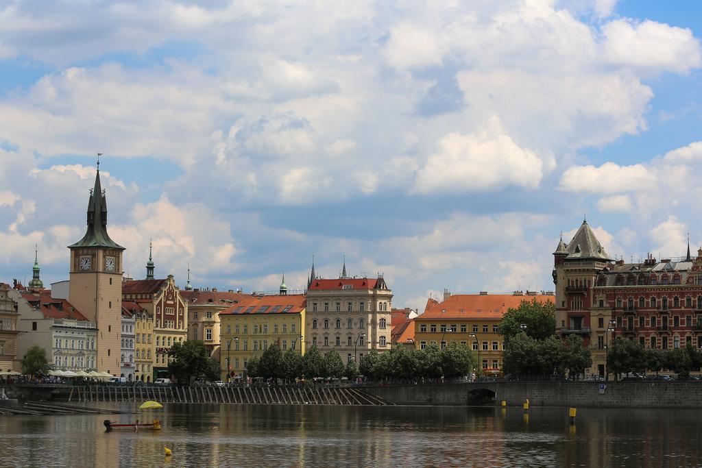 Hotel Mira Inn Prague Exterior photo